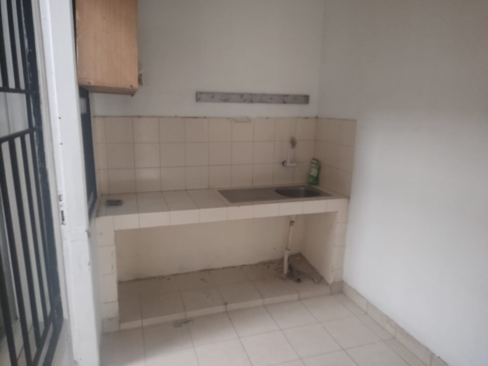 Rumah Disewakan di Jl Beruang Jababeka 
